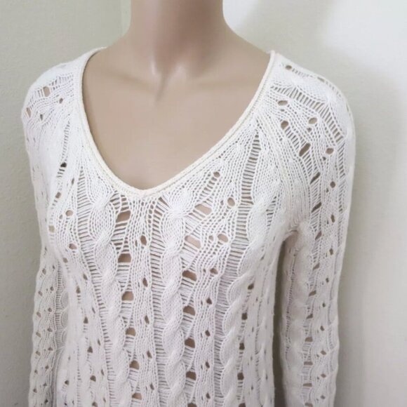 NEW Abercrombie Womens Open Stitch Knit V-Neck Sweater Size XS Top Shirt Cream - Picture 3 of 8